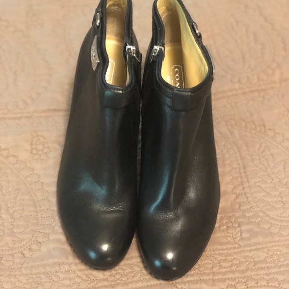 VEUC Coach Black Leather Bootie Size 7.5 - Picture 3 of 5